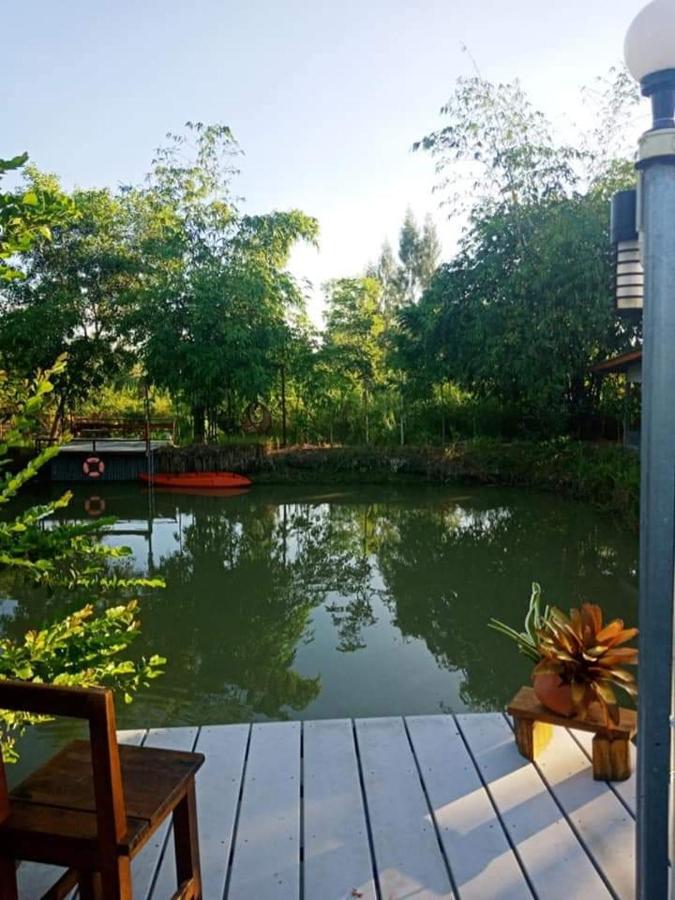 Hotel เรือนไทยใจสุขเอ๋ย à Ban Bang Wa Extérieur photo