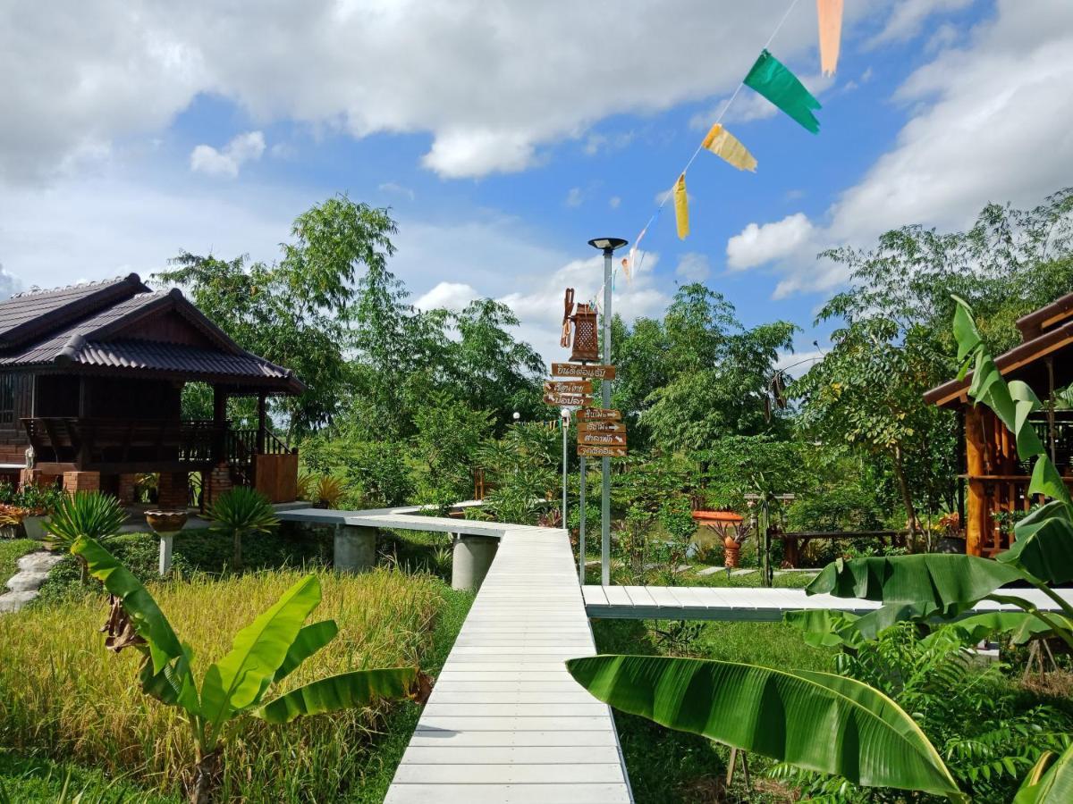 Hotel เรือนไทยใจสุขเอ๋ย à Ban Bang Wa Extérieur photo