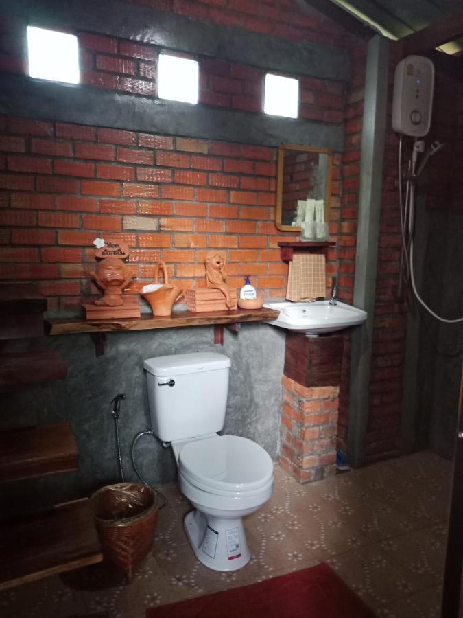 Hotel เรือนไทยใจสุขเอ๋ย à Ban Bang Wa Extérieur photo