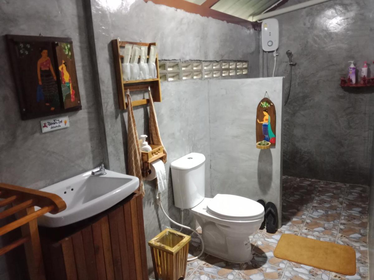 Hotel เรือนไทยใจสุขเอ๋ย à Ban Bang Wa Extérieur photo