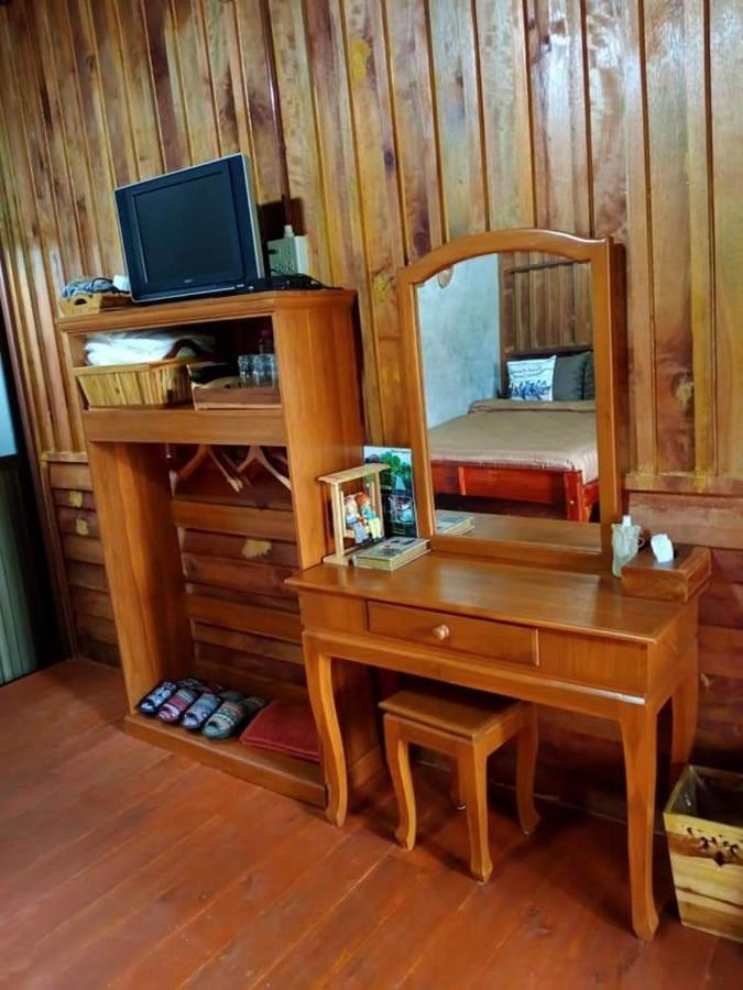 Hotel เรือนไทยใจสุขเอ๋ย à Ban Bang Wa Extérieur photo