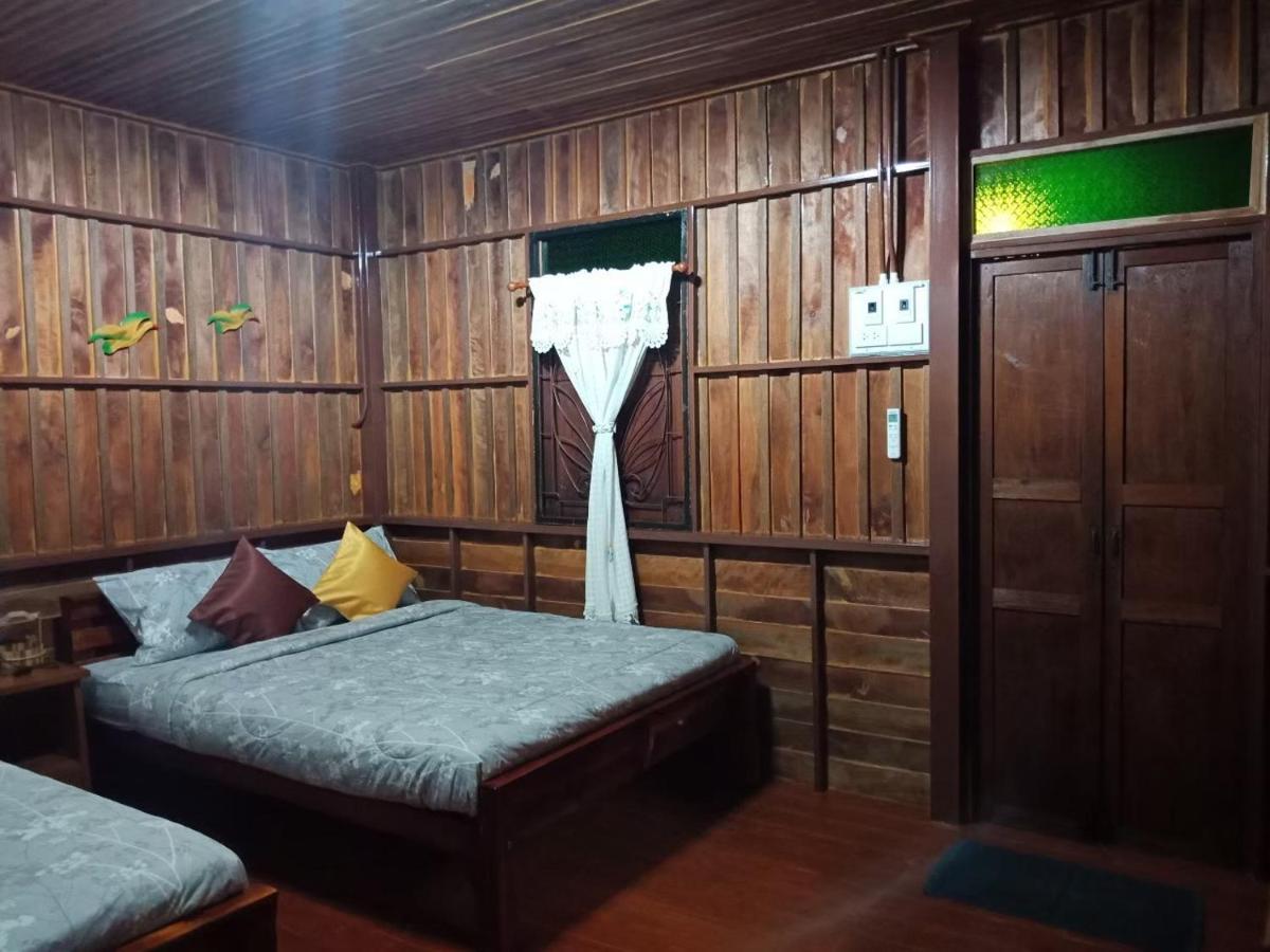 Hotel เรือนไทยใจสุขเอ๋ย à Ban Bang Wa Extérieur photo