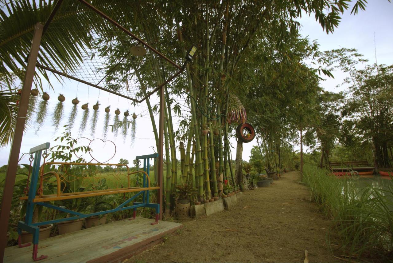 Hotel เรือนไทยใจสุขเอ๋ย à Ban Bang Wa Extérieur photo