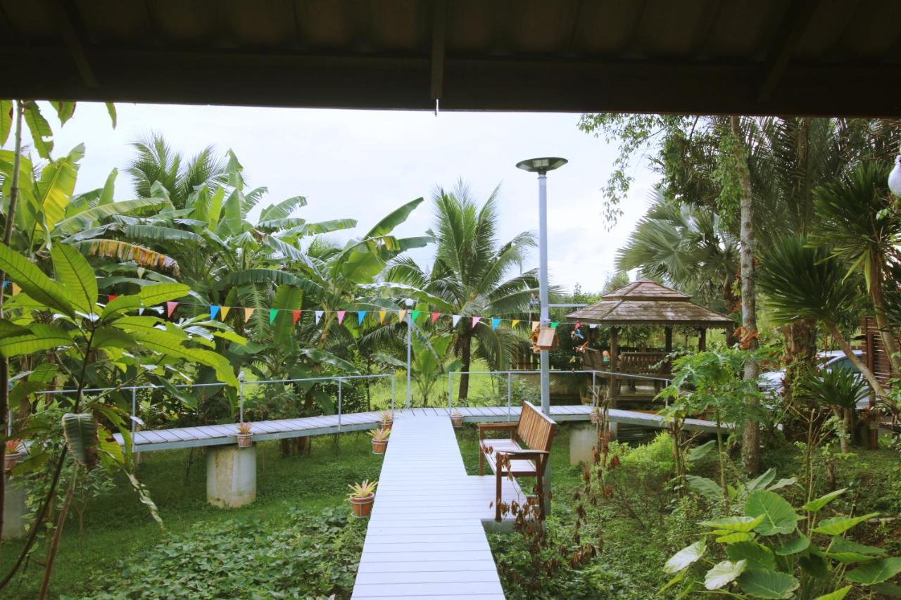 Hotel เรือนไทยใจสุขเอ๋ย à Ban Bang Wa Extérieur photo