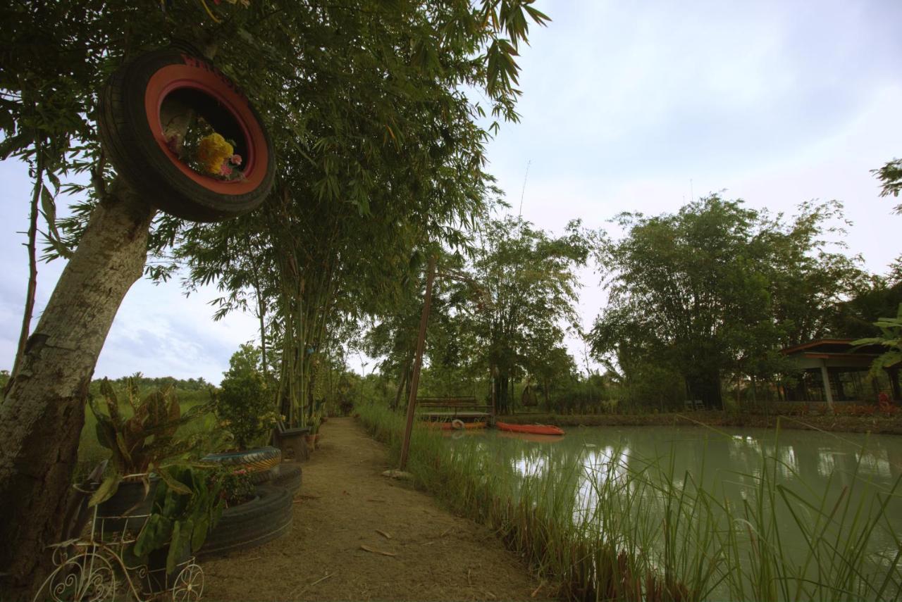 Hotel เรือนไทยใจสุขเอ๋ย à Ban Bang Wa Extérieur photo