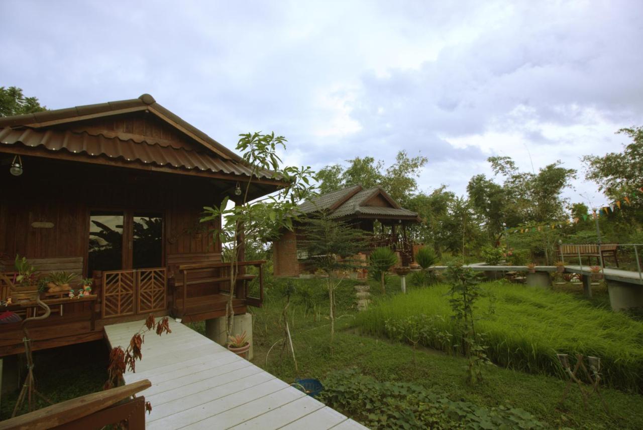 Hotel เรือนไทยใจสุขเอ๋ย à Ban Bang Wa Extérieur photo